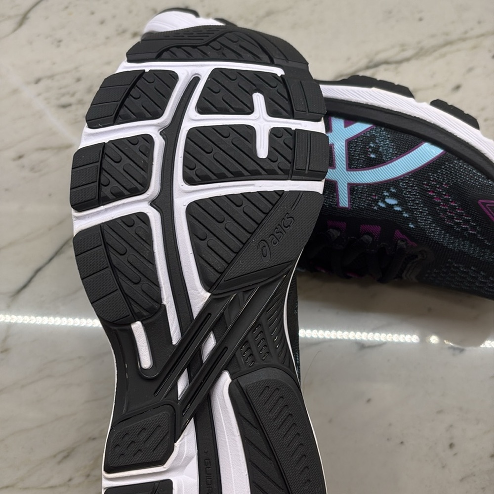 ASICS Women's GT-2000 7 Black and Purple Running Shoes - Picture 4 of 6